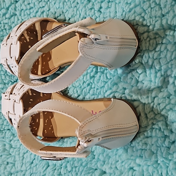 Sandals - Picture 3 of 3